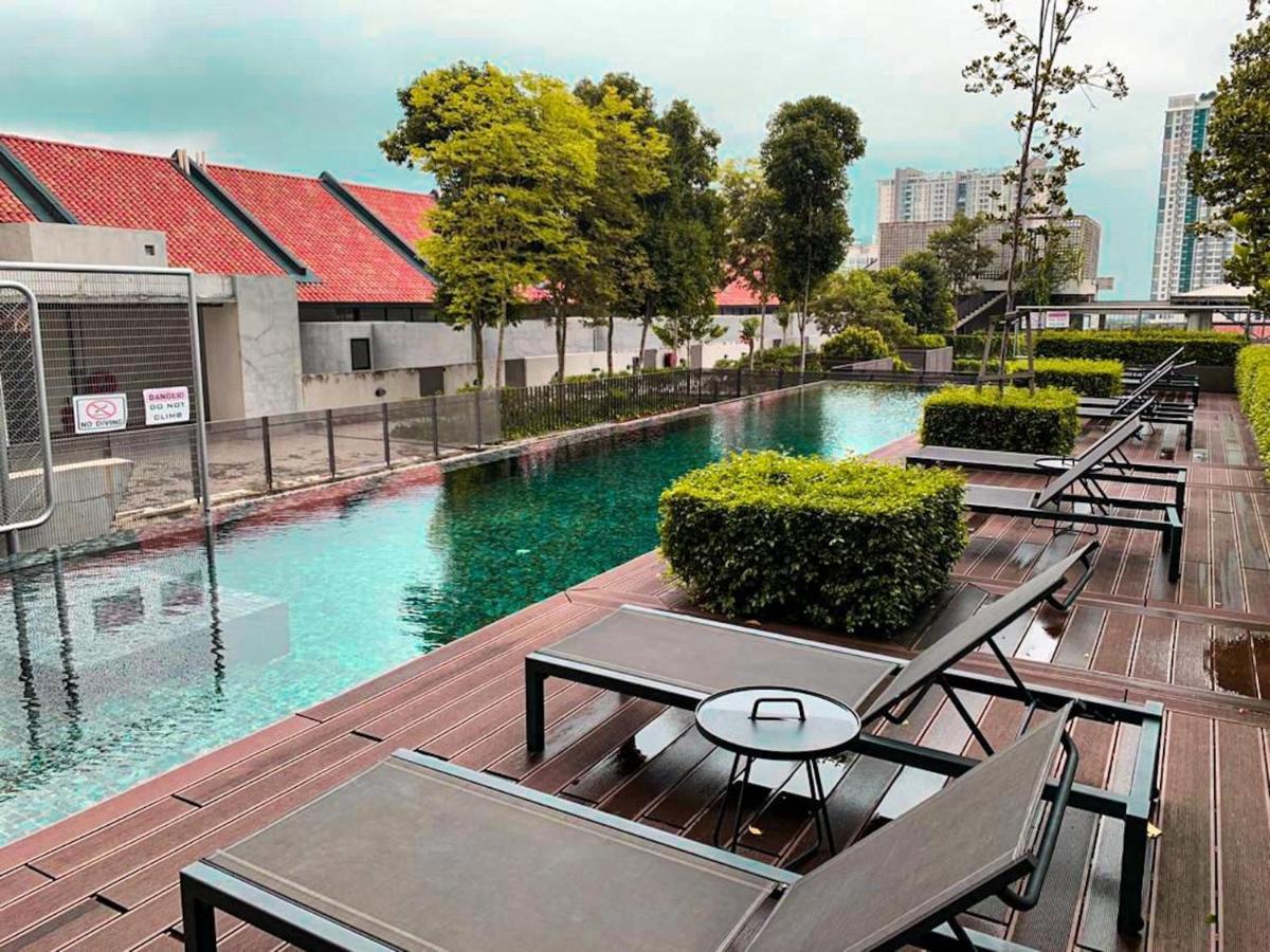 Tamarind Suites@Сайберджая Экстерьер фото